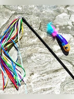 FREE in Bundle - PLAYFUL KITTY Feather Teaser Wand Cat Toy or $5 Add On NWOT